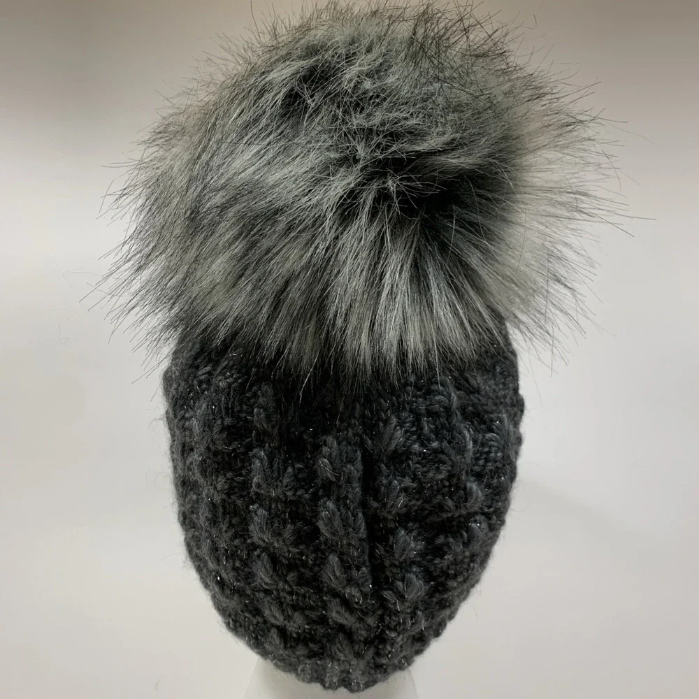 NWOT Villagehouse Chunky Knit Gray Silver Faux Fur Pom Fleece Lined Hat Poland